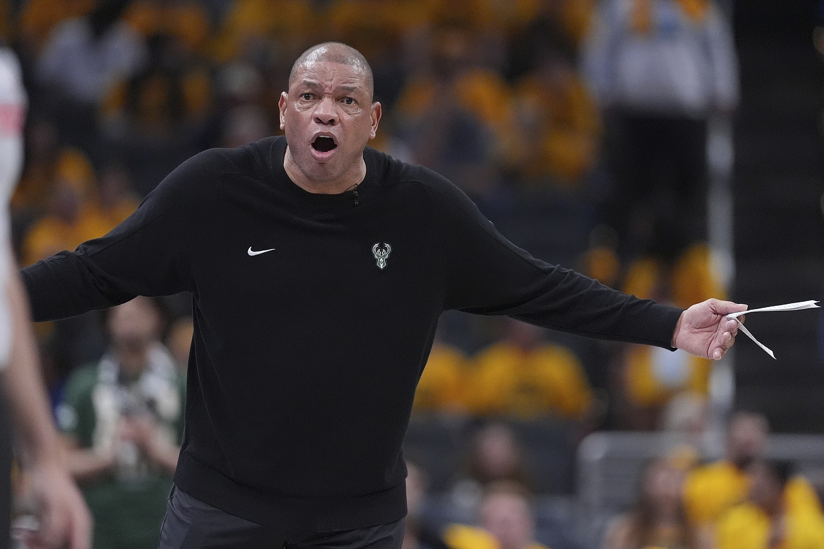 老里：今年阵容构建只能用底薪合同 只能指望全员健康&amp;表现超预期